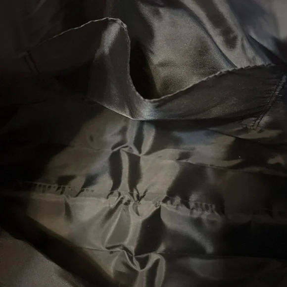 Victoria’s Secret Holiday Red and Black Plaid Tote Bag NWT - Picture 4 of 7